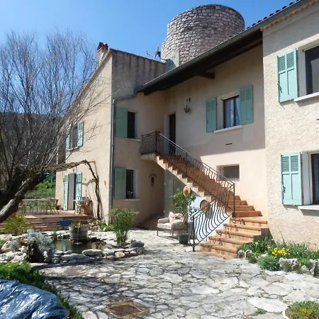 Apartment With 4 Bedrooms In Quinson With Shared Pool Furnished Garden And Wifi アパート